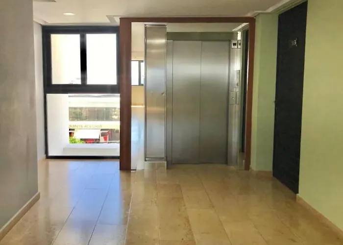 One Paralia By Andiani Apartment *